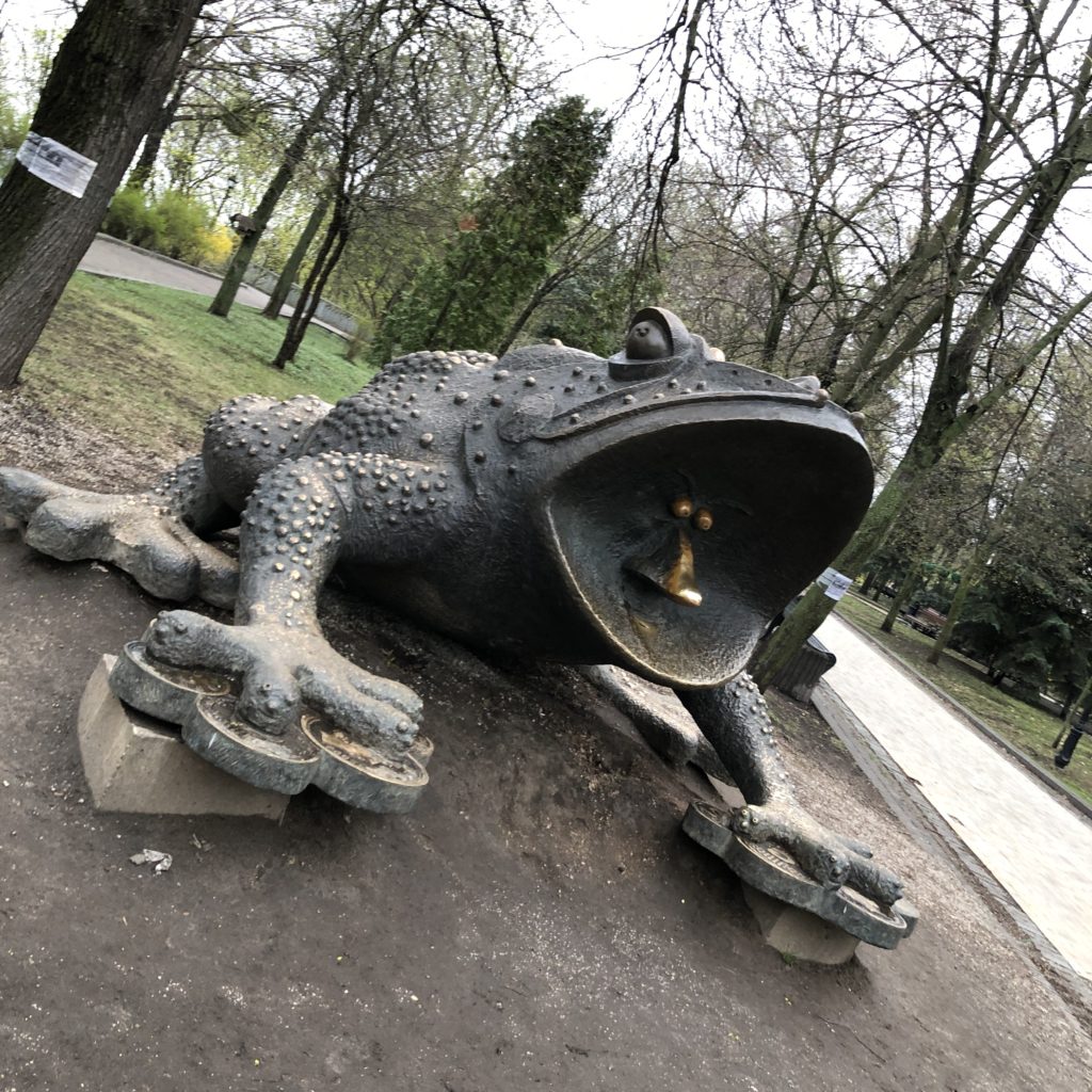 The Frog's Monument - Kiev